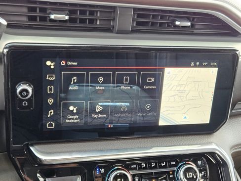 Used 2024 GMC Sierra 2500 Denali w/ Denali Reserve Package image 22