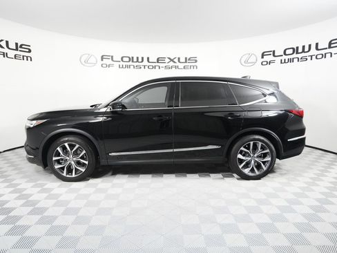Used 2023 Acura MDX SH-AWD w/ Technology Package image 4