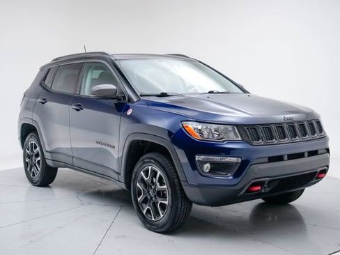 Used 2021 Jeep Compass Trailhawk w/ Sun and Sound Group AWD/4WD image 9