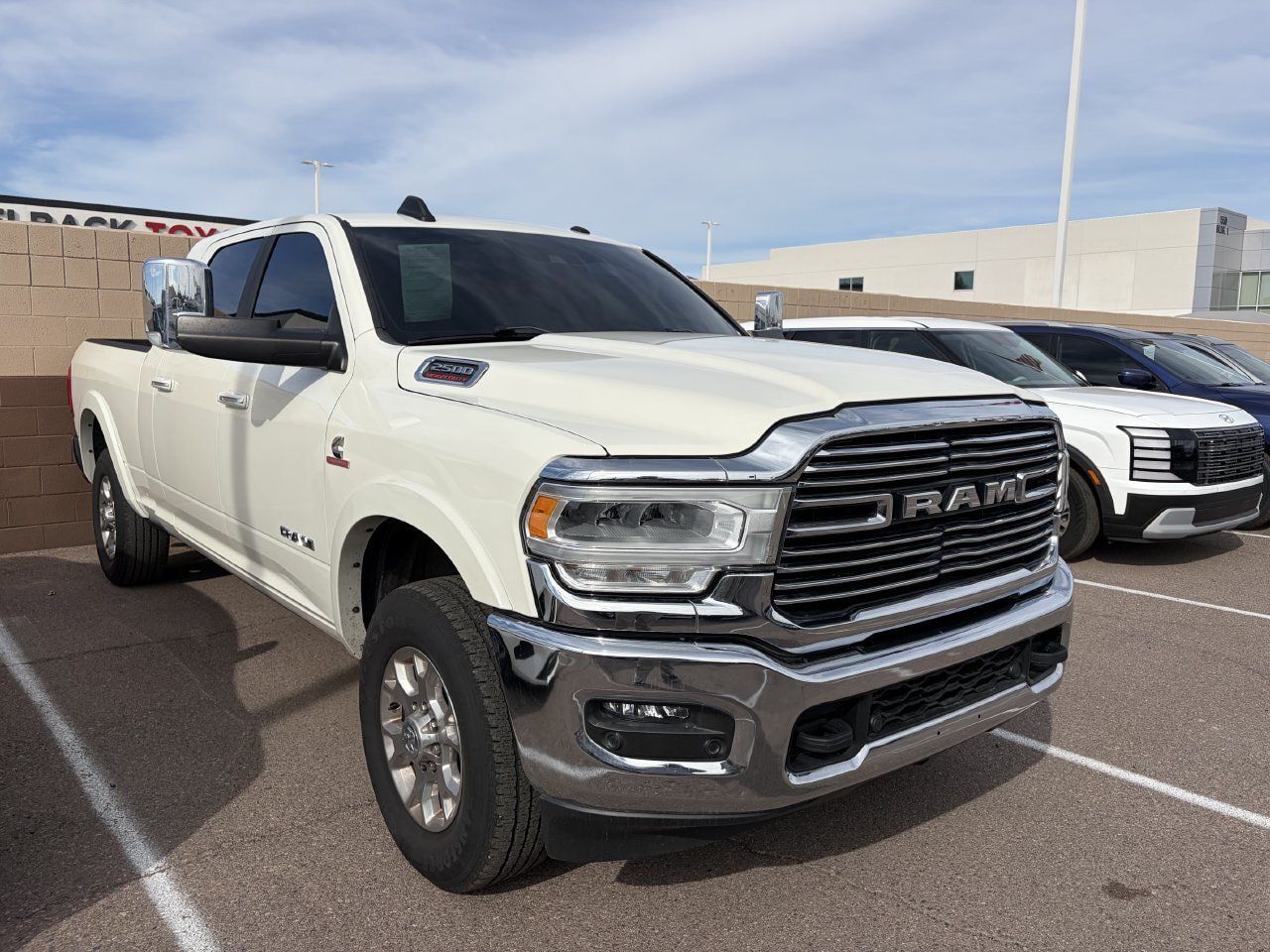 Used 2022 RAM 2500 Laramie AWD/4WD image 2