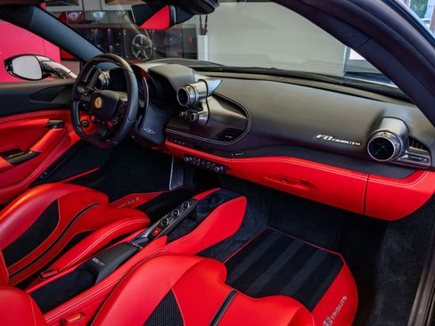 Used 2021 Ferrari F8 Tributo image 17