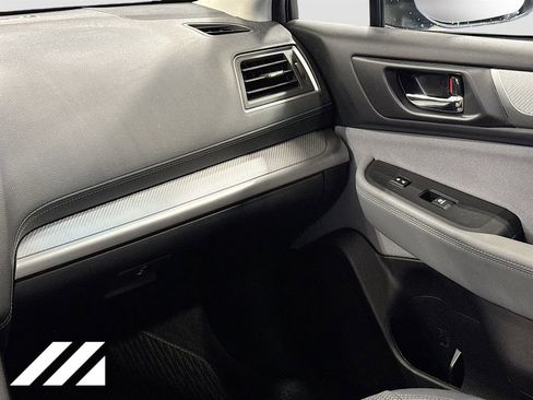 Used 2018 Subaru Outback 2.5i Premium image 23