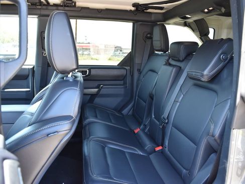 Used 2025 Ford Bronco Badlands AWD/4WD image 8
