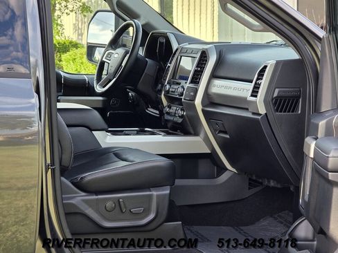 Used 2020 Ford F250 Lariat w/ Lariat Ultimate Package AWD/4WD image 3