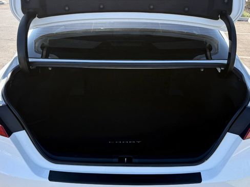 Used 2020 Toyota Camry SE w/ Carpet Mat Package FWD image 10