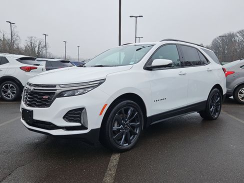 Used 2022 Chevrolet Equinox RS w/ RS Leather Package image 3