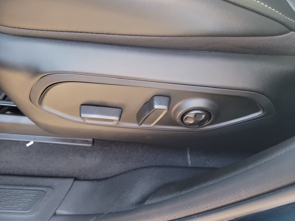 New 2027 Jeep Grand Cherokee Limited RWD image 22