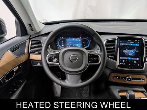 Used 2025 Volvo XC90 B6 Plus image 2