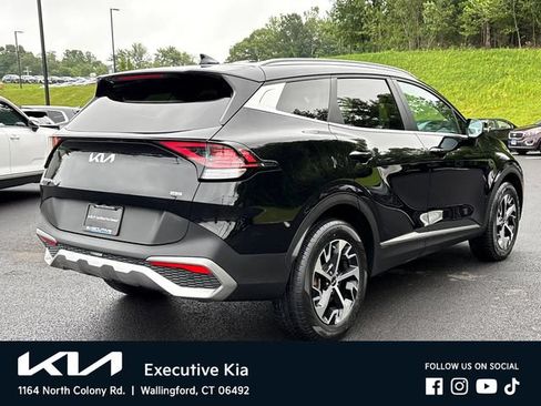 Used 2023 Kia Sportage EX AWD/4WD image 4