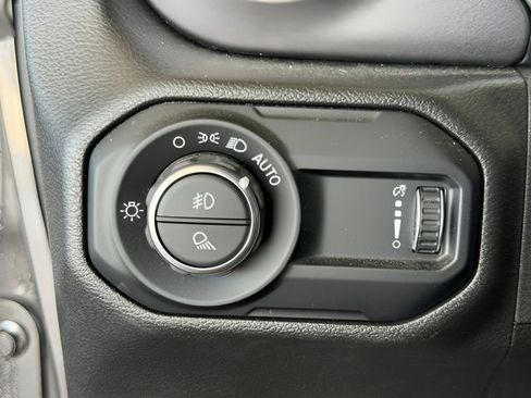 Used 2023 Jeep Gladiator Mojave w/ Trailer Tow Package image 18