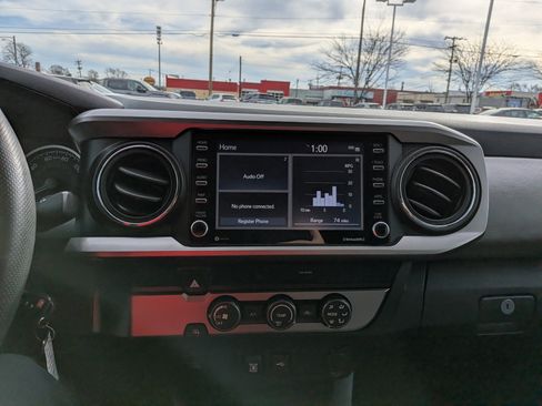 Used 2020 Toyota Tacoma SR5 image 18