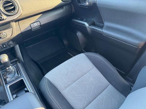 Used 2020 Toyota Tacoma TRD Off-Road w/ TRD Premium Off Road Package image 14