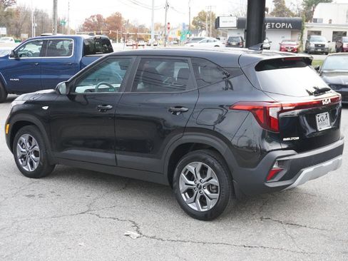 Used 2024 Kia Seltos LX image 7