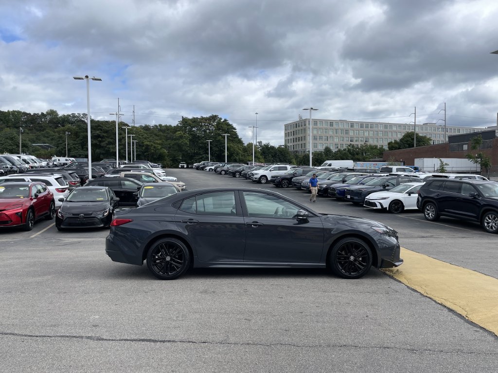 Used 2026 Toyota Camry SE FWD image 7