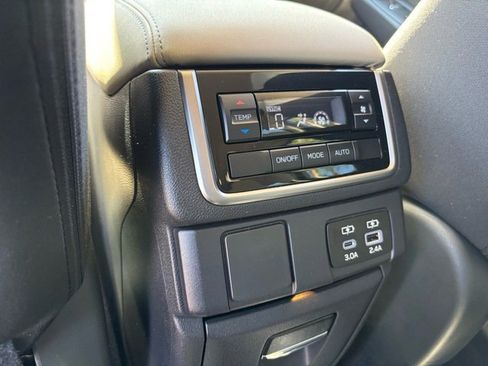 Used 2025 Subaru Ascent Premium w/ Premium Package image 14