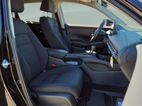 New 2026 Honda HR-V LX image 18