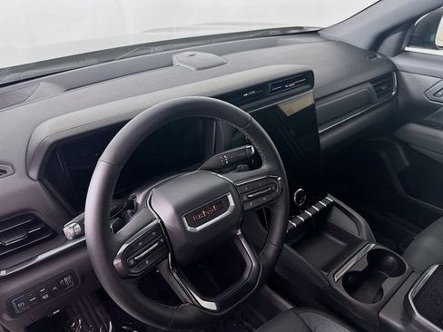 Used 2026 GMC Terrain AT4 w/ Convenience Package III AWD/4WD image 14