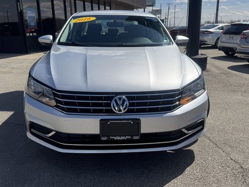 Used 2016 Volkswagen Passat 1.8T S FWD image 3