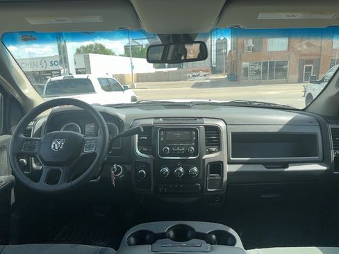 Used 2018 RAM 2500 Tradesman w/ Chrome Appearance Group AWD/4WD image 21