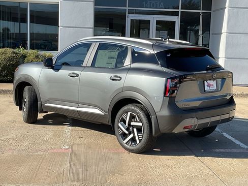 New 2026 Nissan Kicks SV w/ SV Premium Package FWD image 7