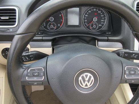Used 2011 Volkswagen Eos Komfort FWD image 23