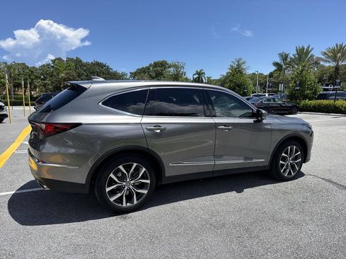 Used 2024 Acura MDX w/ Technology Package FWD image 4