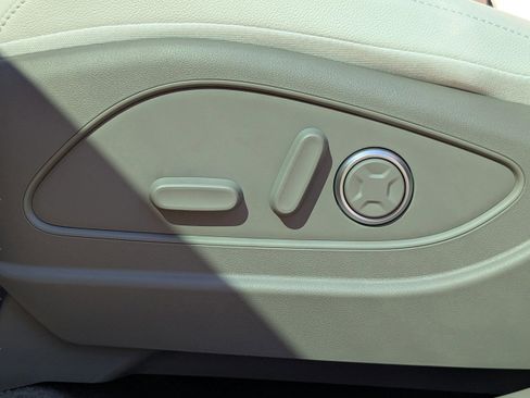 New 2026 Hyundai Palisade Limited FWD image 25