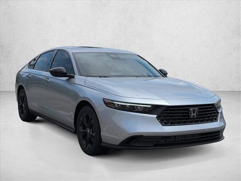 Used 2025 Honda Accord SE image 3