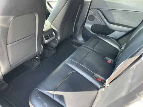 Used 2023 Tesla Model Y AWD image 12