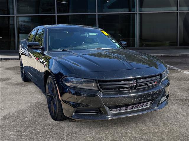 Used 2022 Dodge Charger SXT w/ Blacktop Package RWD image 2