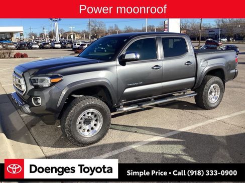 Used 2023 Toyota Tacoma Limited image 4