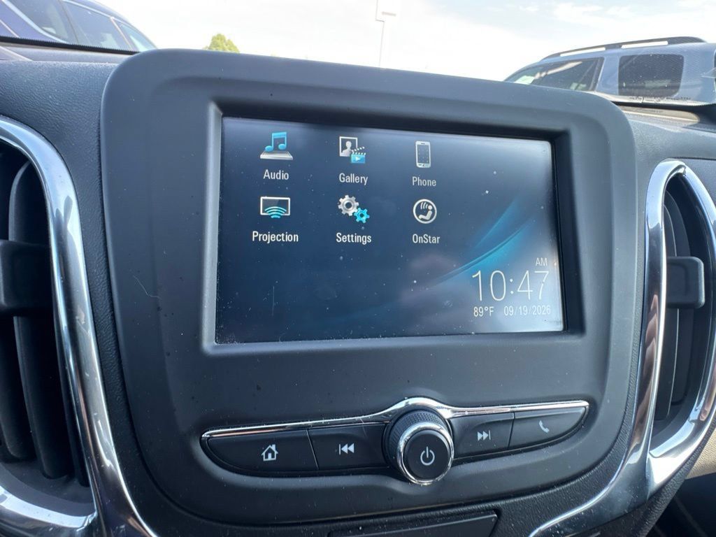 Used 2018 Chevrolet Equinox LT FWD image 17