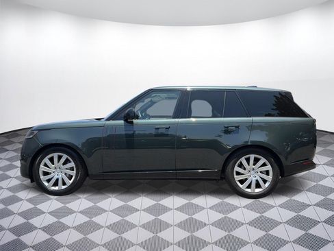 Used 2023 Land Rover Range Rover SE AWD/4WD image 2