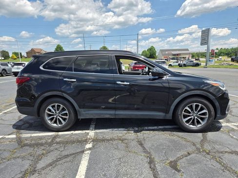 Used 2018 Hyundai Santa Fe SE AWD/4WD image 6