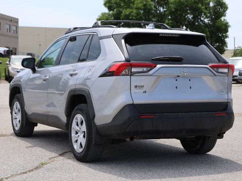 Used 2020 Toyota RAV4 LE AWD/4WD image 11