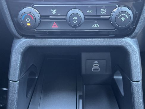 New 2025 Ford Ranger XLT image 7