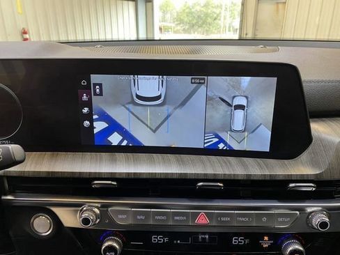 Used 2024 Kia Telluride SX w/ Towing Package image 47