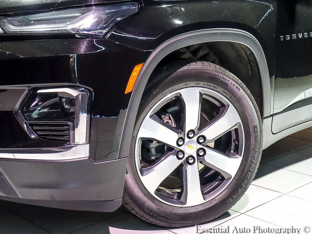 Used 2023 Chevrolet Traverse LT w/ LT Premium Package AWD/4WD image 5