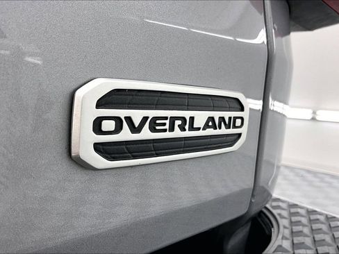 Used 2020 Jeep Gladiator Overland AWD/4WD image 8