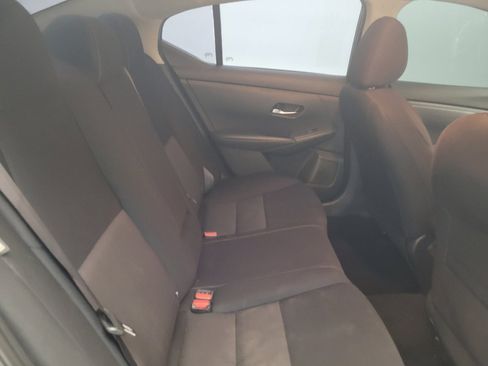 Used 2022 Nissan Sentra SV FWD image 19