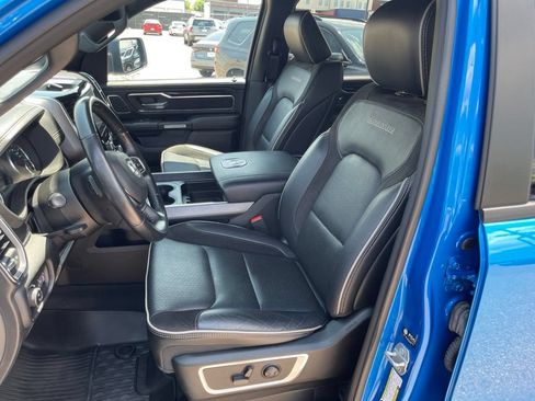 Used 2022 RAM 1500 Laramie AWD/4WD image 11
