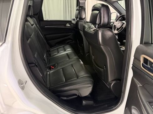 Used 2014 Jeep Grand Cherokee Overland AWD/4WD image 10