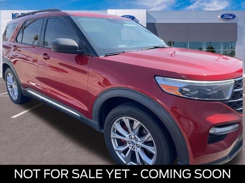 Used 2020 Ford Explorer XLT w/ Equipment Group 202A RWD image 1