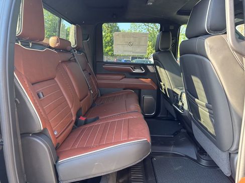 New 2025 GMC Sierra 2500 Denali Ultimate w/ Max Trailering Package AWD/4WD image 12