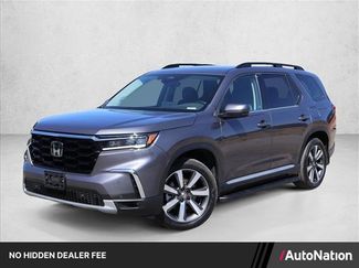 Used 2025 Honda Pilot Touring video 1