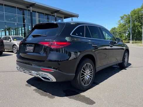 Used 2023 Mercedes-Benz GLC 300 4MATIC image 7