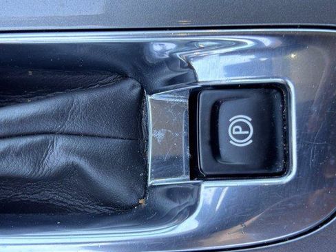 Used 2023 Chevrolet Malibu LT FWD image 31