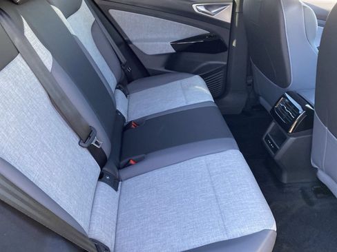 New 2026 Volkswagen ID.4 Pro RWD image 9