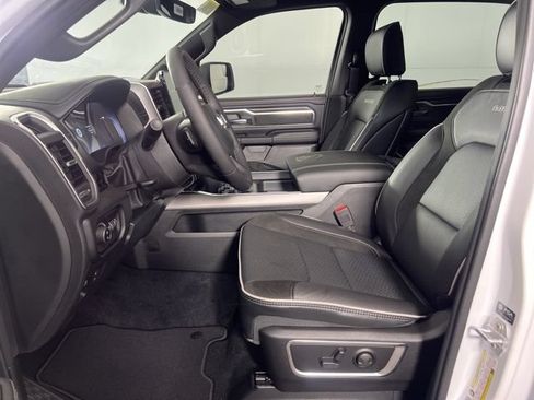 New 2026 RAM 1500 Laramie AWD/4WD image 10