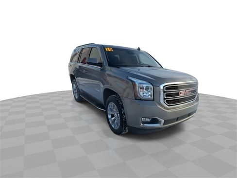Used 2019 GMC Yukon SLE w/ SLE Value Package image 2